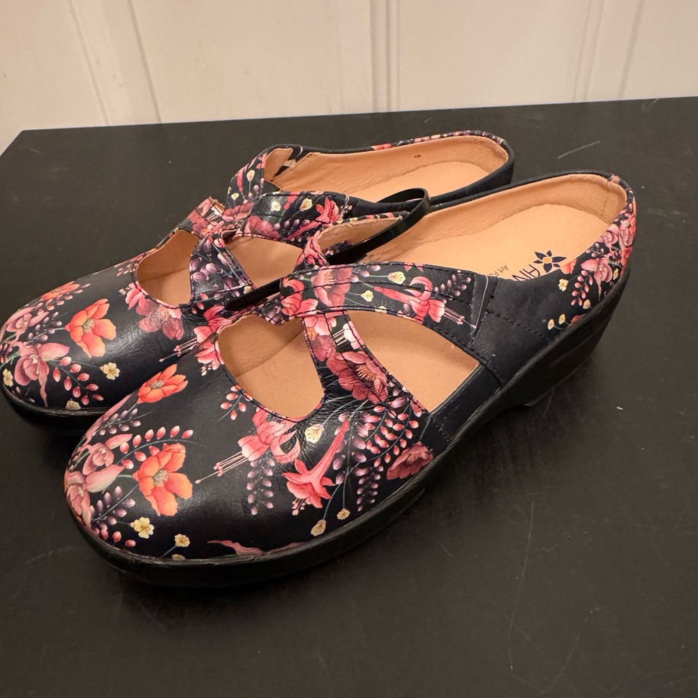 Anuschka Hand Painted Leather Mary Jane Slip On Clogs Mules Pink Flowers Size 6